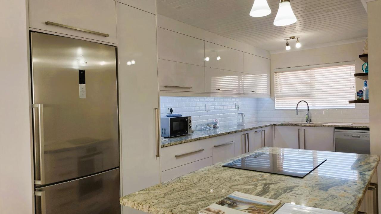 סווקופמונד Nautilus 2 Bedroom Self-Catering Apartment מראה חיצוני תמונה