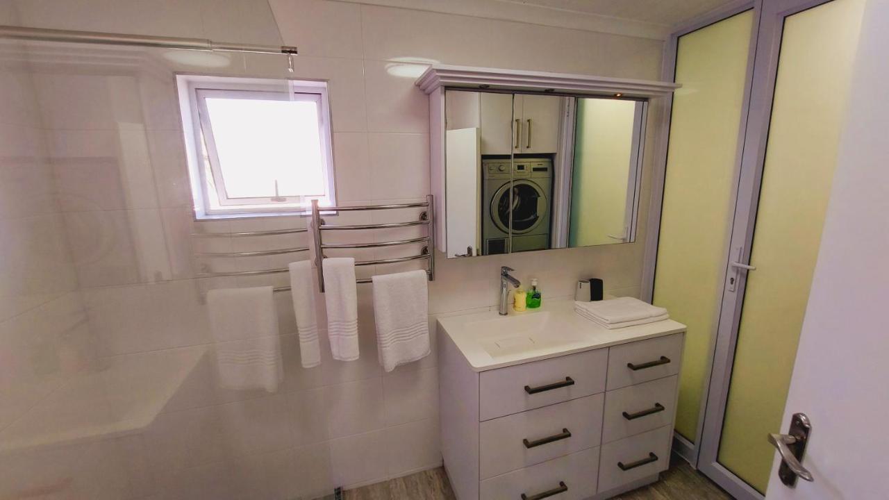 סווקופמונד Nautilus 2 Bedroom Self-Catering Apartment מראה חיצוני תמונה